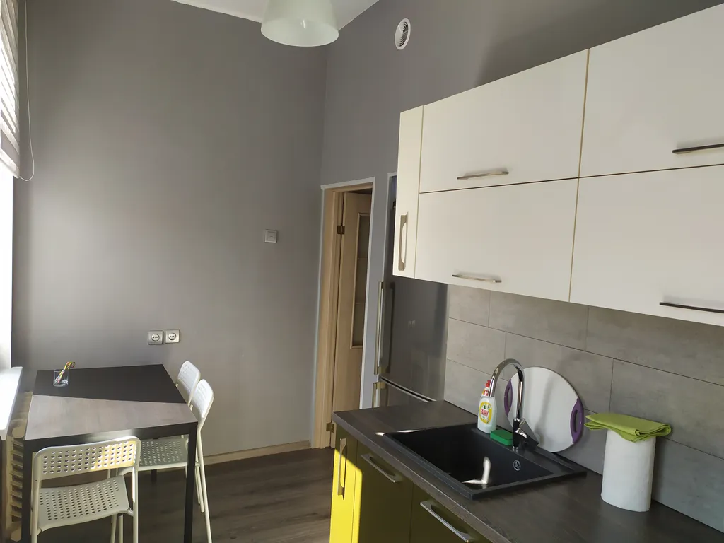 Квартира Квартира на тихой зелёной улице в центре у зоопарка — Калининград