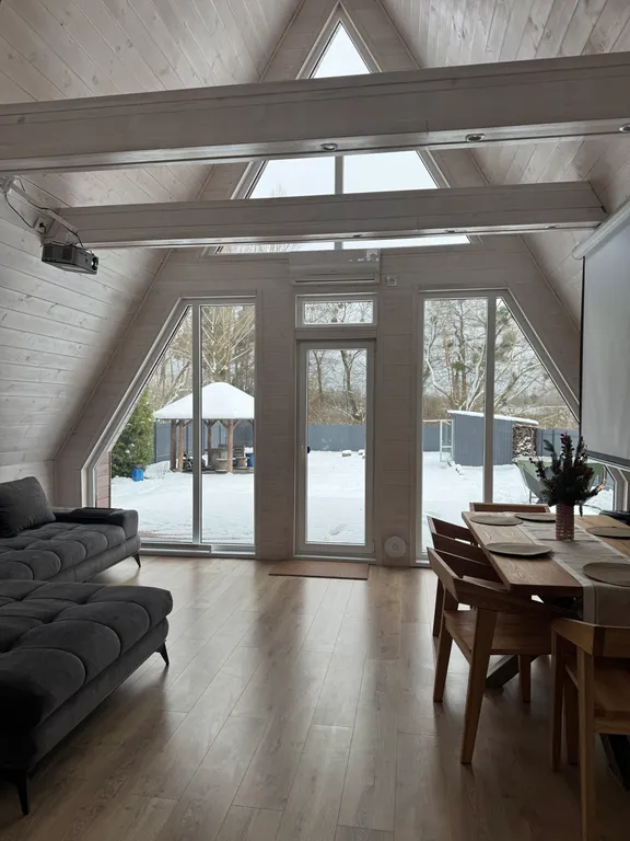 Дом у озера