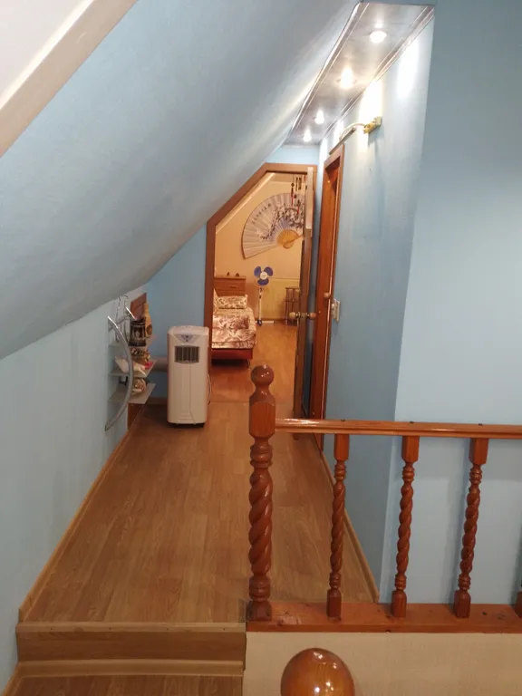 Дом у реки в центре города