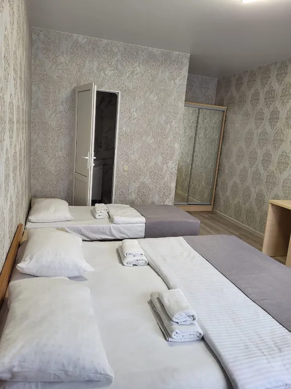 Квартира Уютная комната в центре города с бассейном и столовой — Сочи