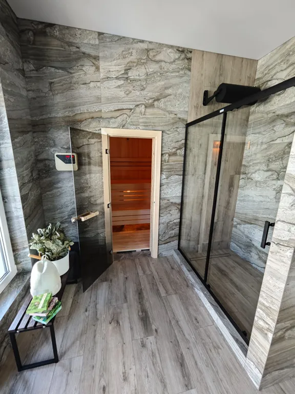 Коттедж с бассейном и баней