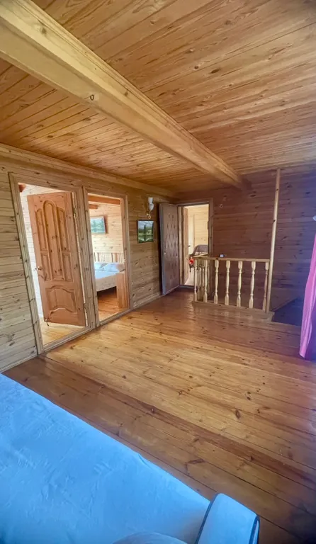 Уютный дом на берегу реки Кама