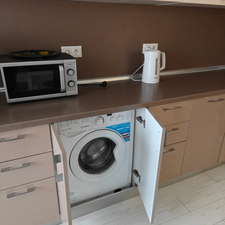 Квартира с отдельной спальней в центре курортного городка