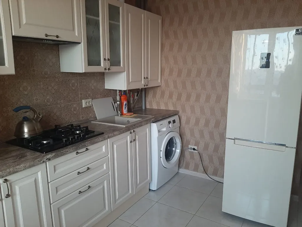 Квартира Уютная, новая квартира в центре города, возле озера и парка — Горячий Ключ