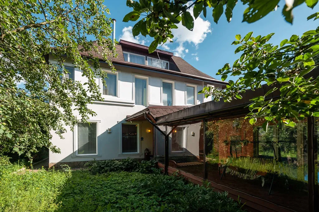 Коттедж Особняк 007 — аренда посуточно в Немчиновка