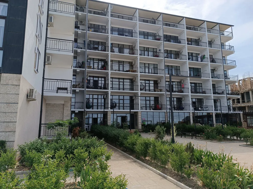 1-комнатная квартира студии с видом на море