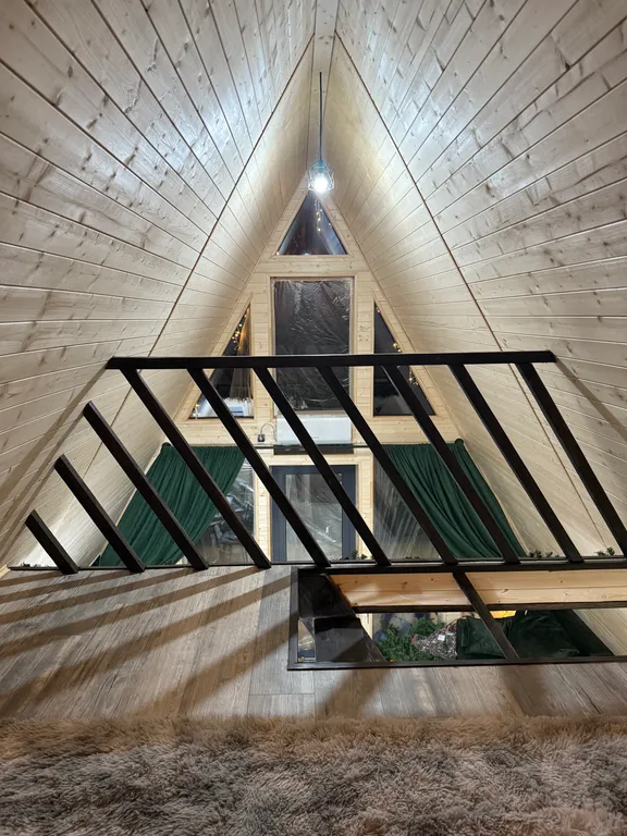 А-фрейм рядом с парком Лога