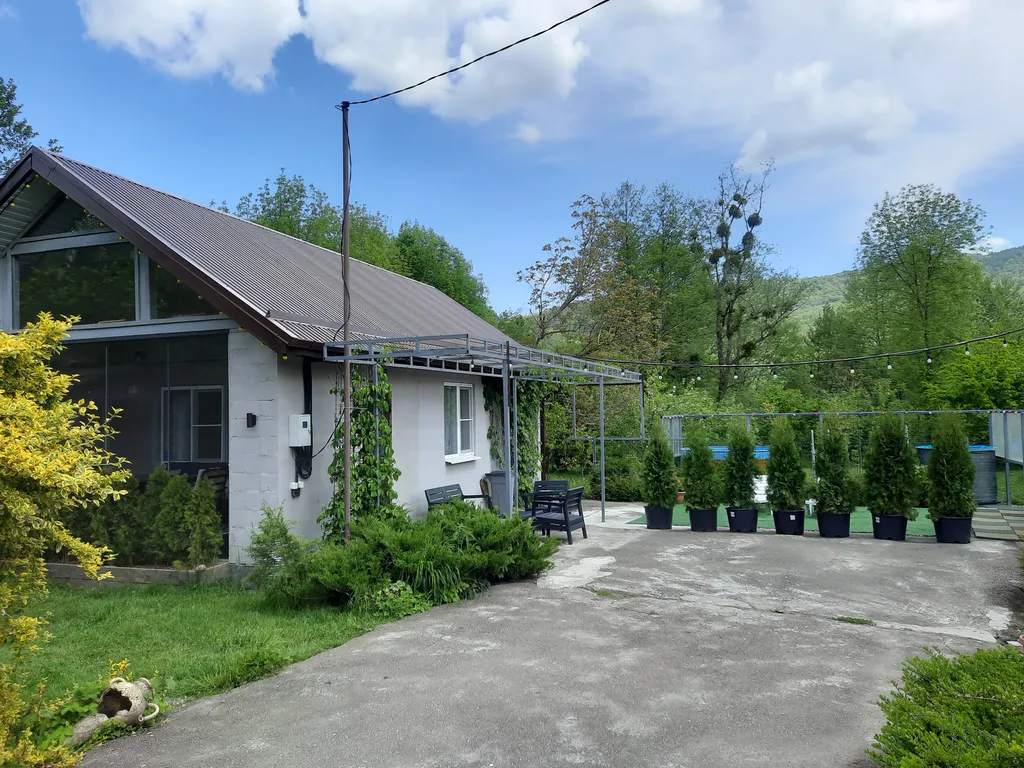 Милый домик в стиле прованс с камином, горячей купелью, баней, бассейном