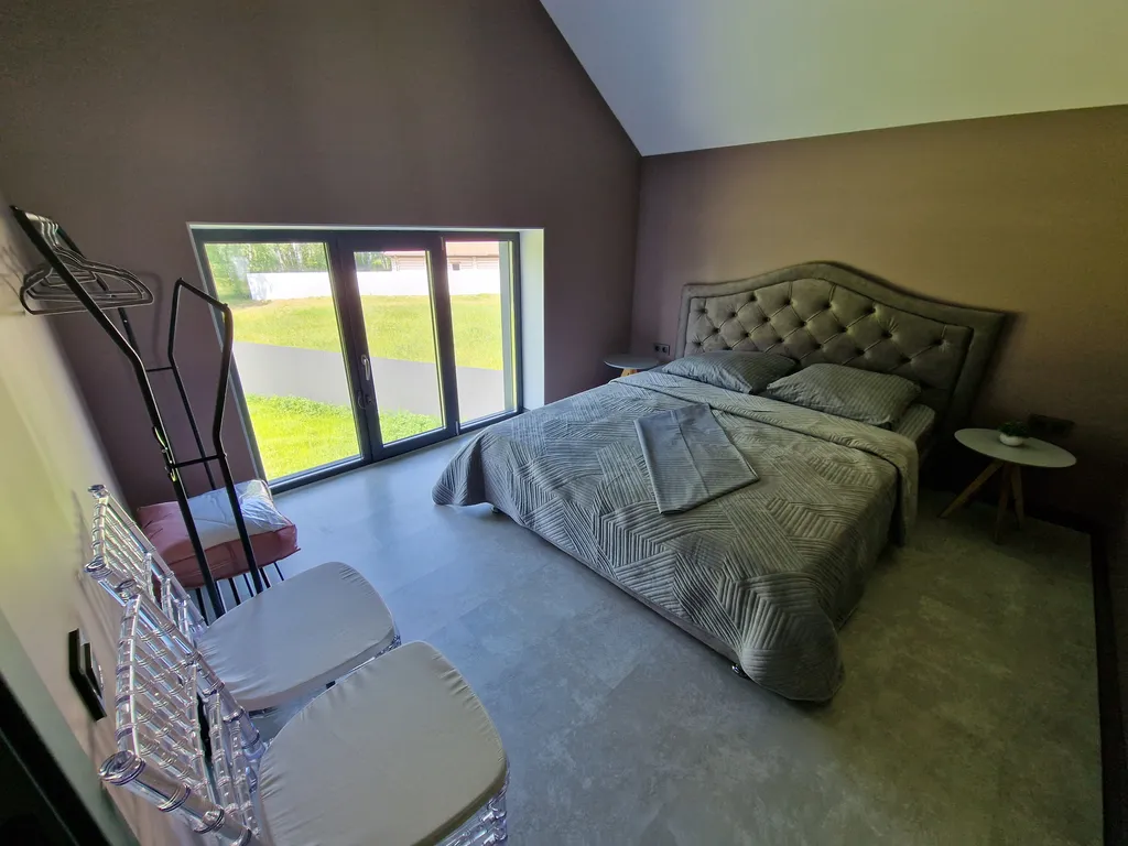 Коттедж/дом загородный у озера красивое место