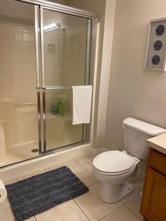 Уютный большой дом с бассейном недалеко от Диснейлэнда