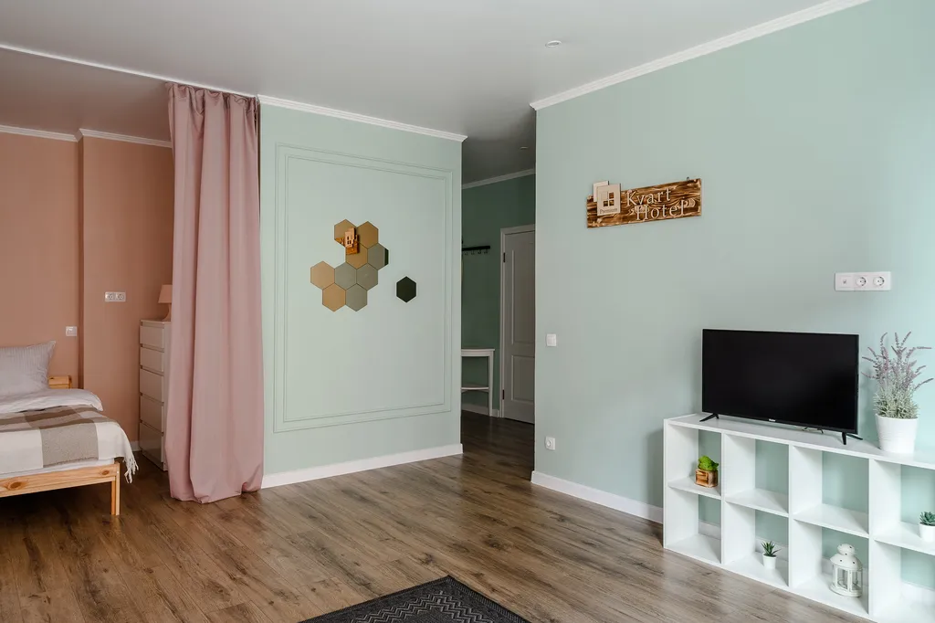 Студия с мебелью и техникой