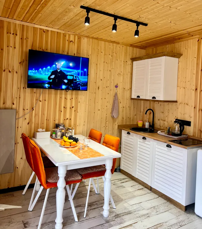 Уютный домик с видом на горы