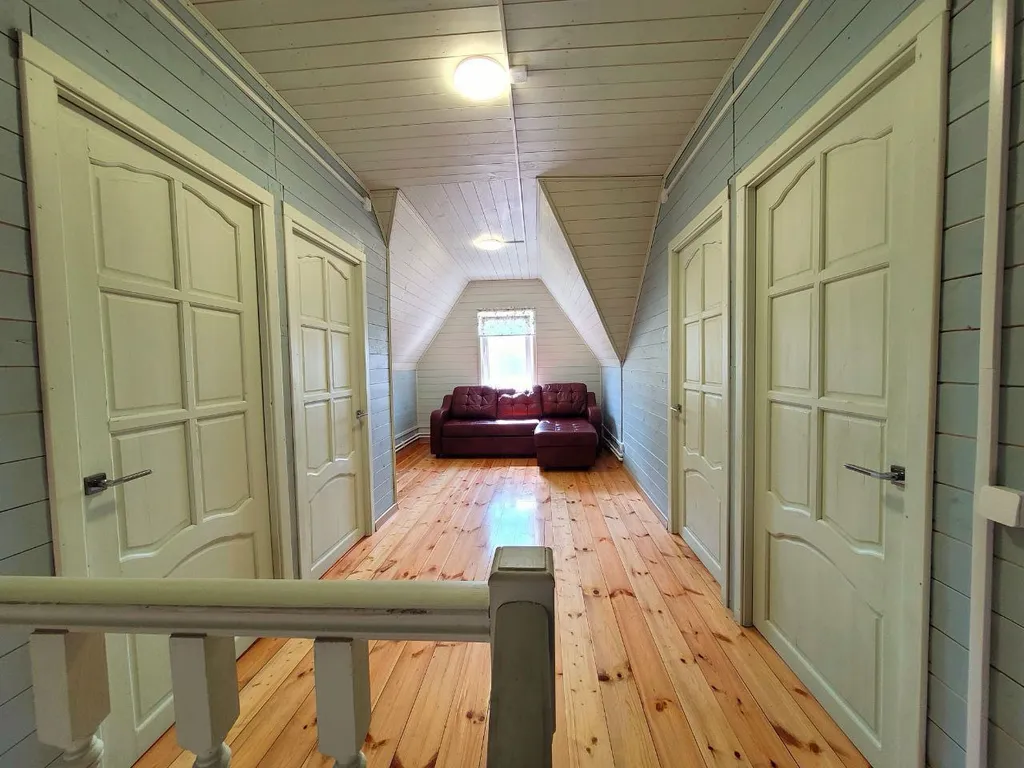 Дом с сауной в 200 метрах от озера, с 5 спальнями, качелями и мангалом