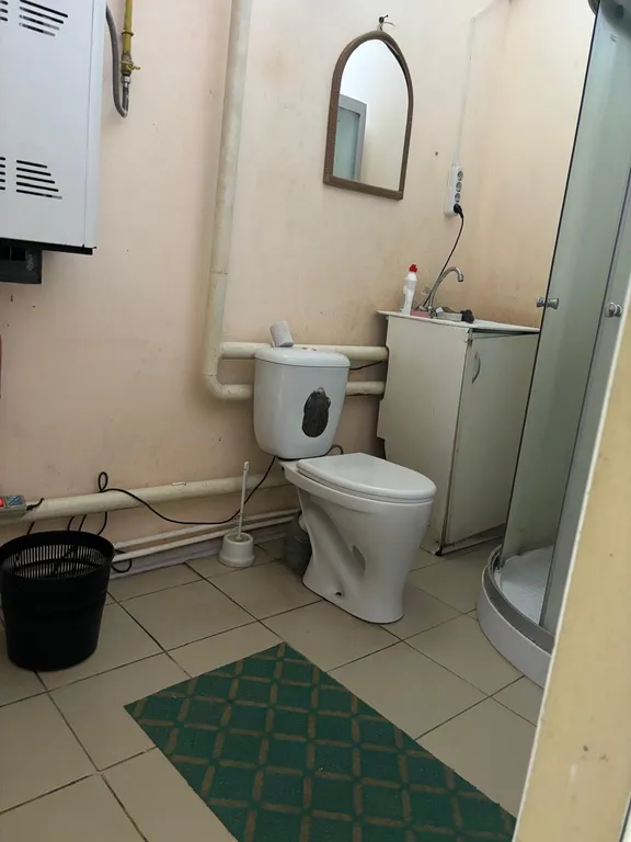 Дом в центре с бесплатной парковкой и охраняемой территорией