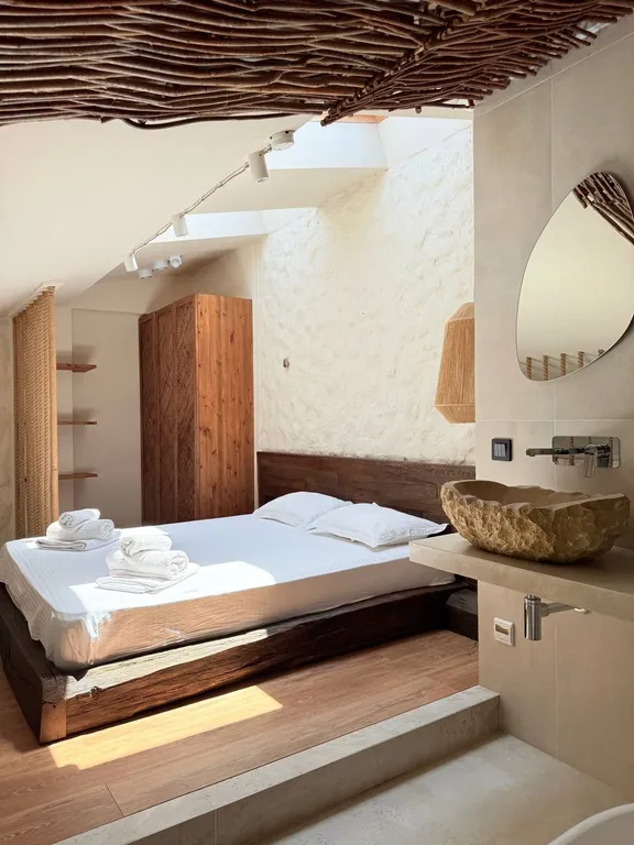 Просторная студия в стиле минимализма с панорамным видом на Махачкалу