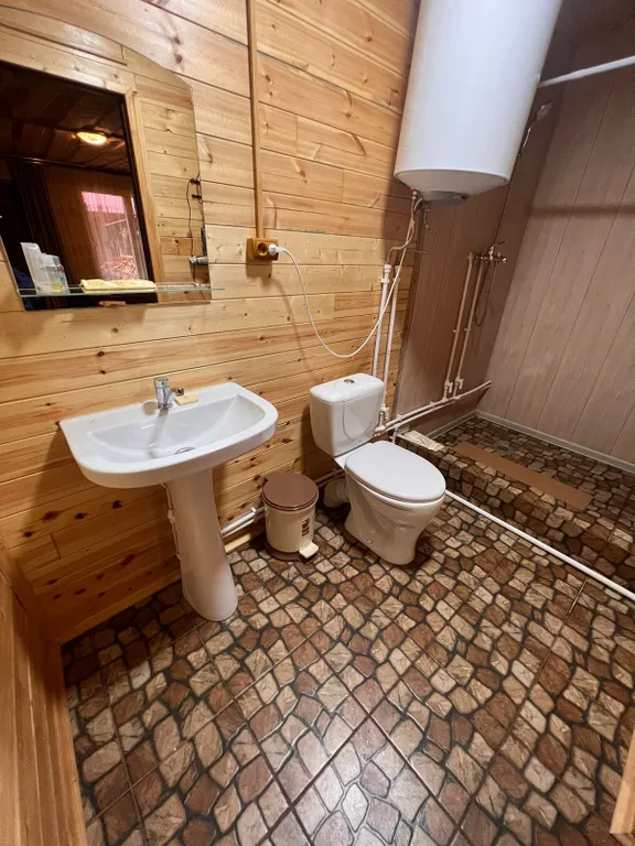 8-комнатный Дом