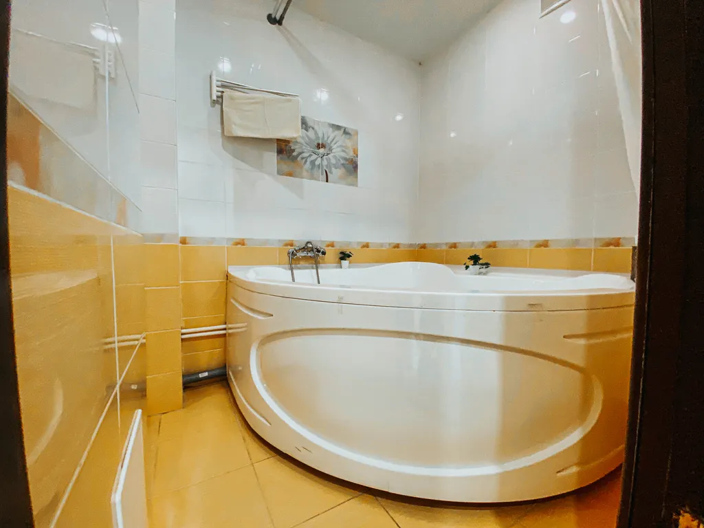 Уютная квартира с круглой кроватью и джакузи