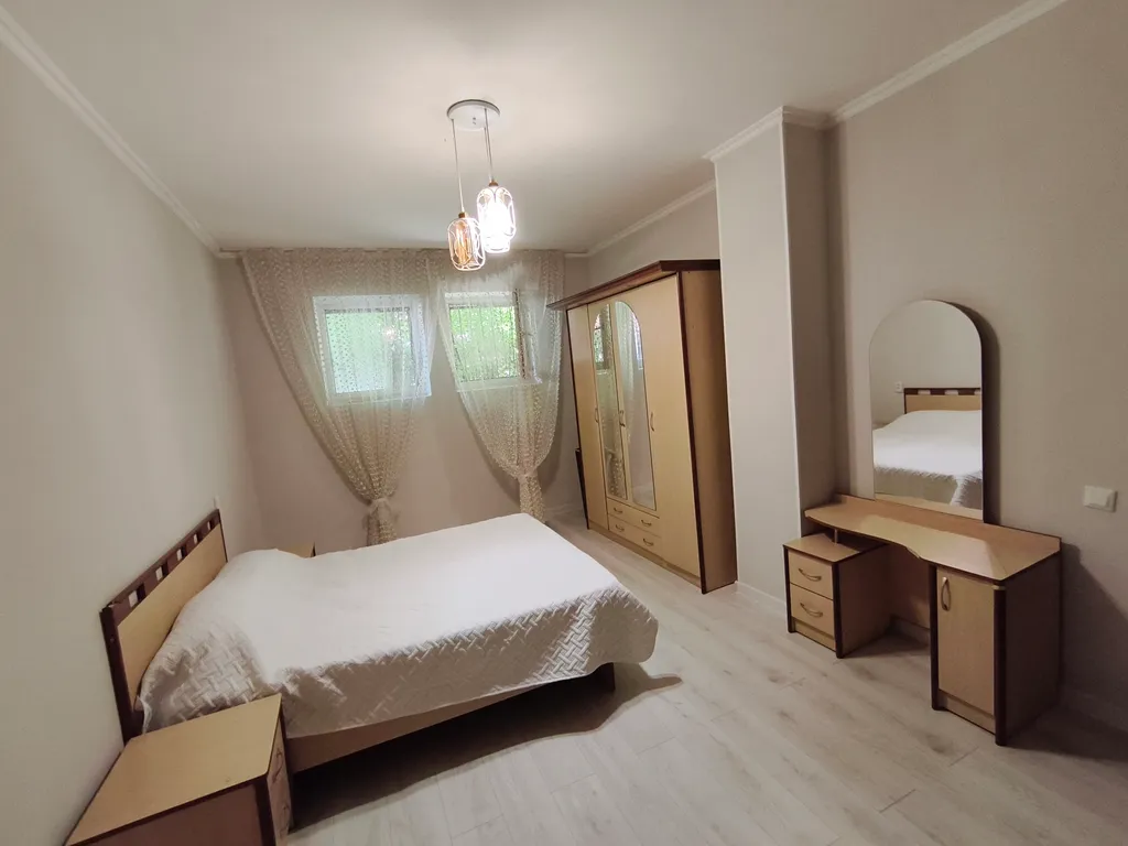 Просторная квартира с отдельным входом, две двуспальные кровати