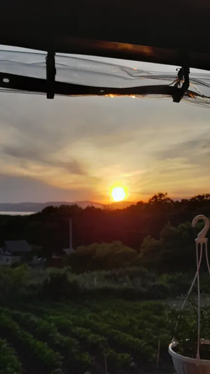 Комфортный дом с видом на море, уличный бассейн восхитительные закаты