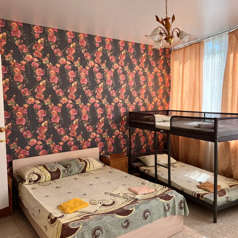 Квартира Комната на четверых — Лазаревское