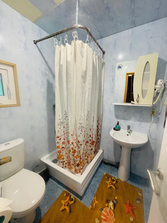 Домик с 3 спальнями на 6 человек