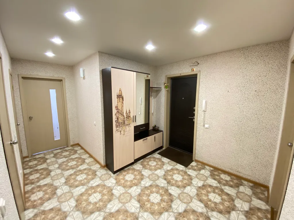 Просторная двухкомнатная