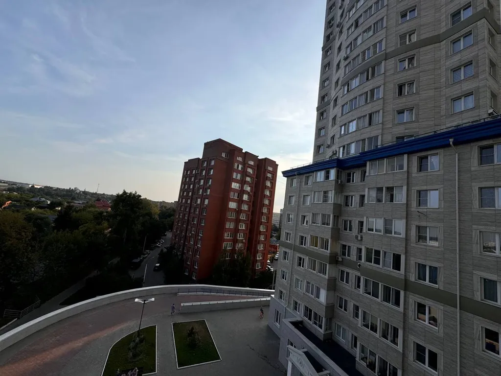 Просторная студия у реки