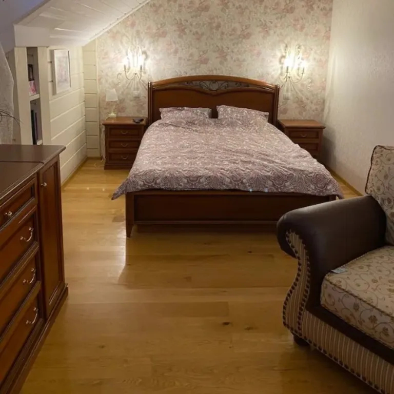 4-комнатный Дом