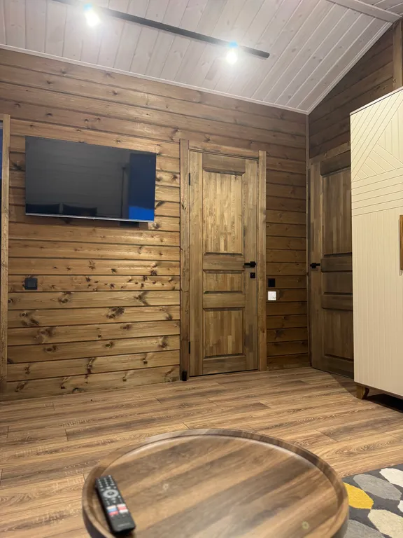 Коттедж Домик на поляне — Светлое