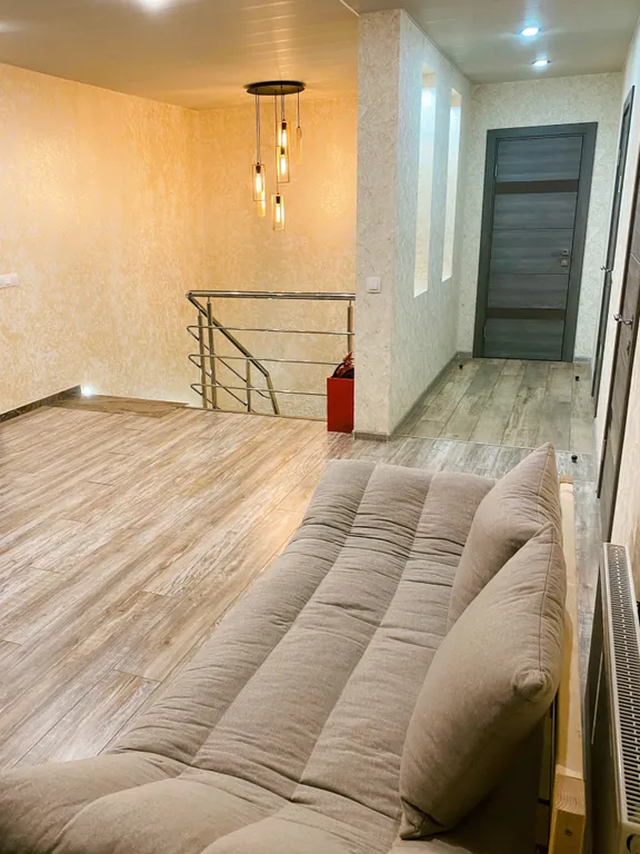 Коттедж Коттедж с новым ремонтом, с танцполом, караоке, баней и чаном — Ермолино