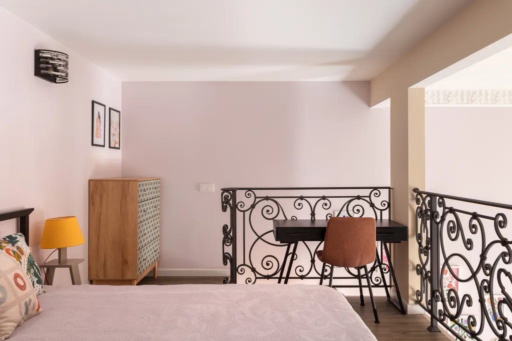 Квартира Экстравагантная квартира с кухней-музеем у метро Чернышевская — Санкт-Петербург