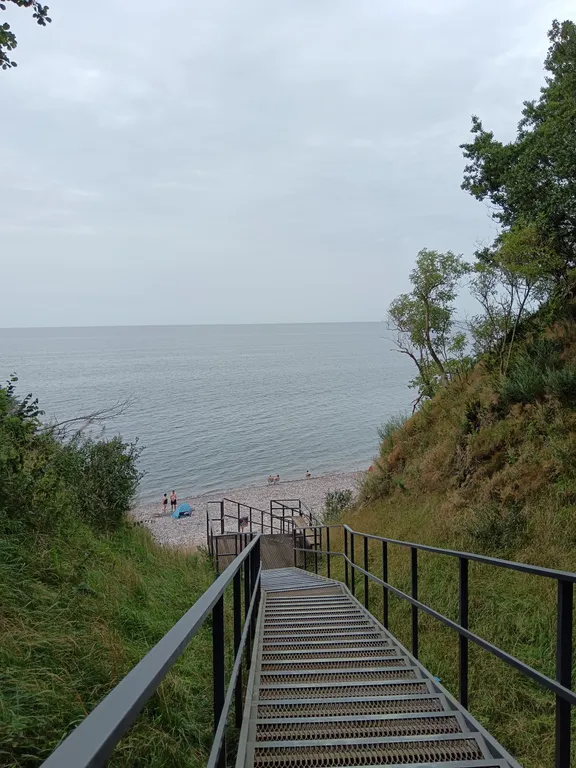 Часть дома с отдельным входом садом и парковкой