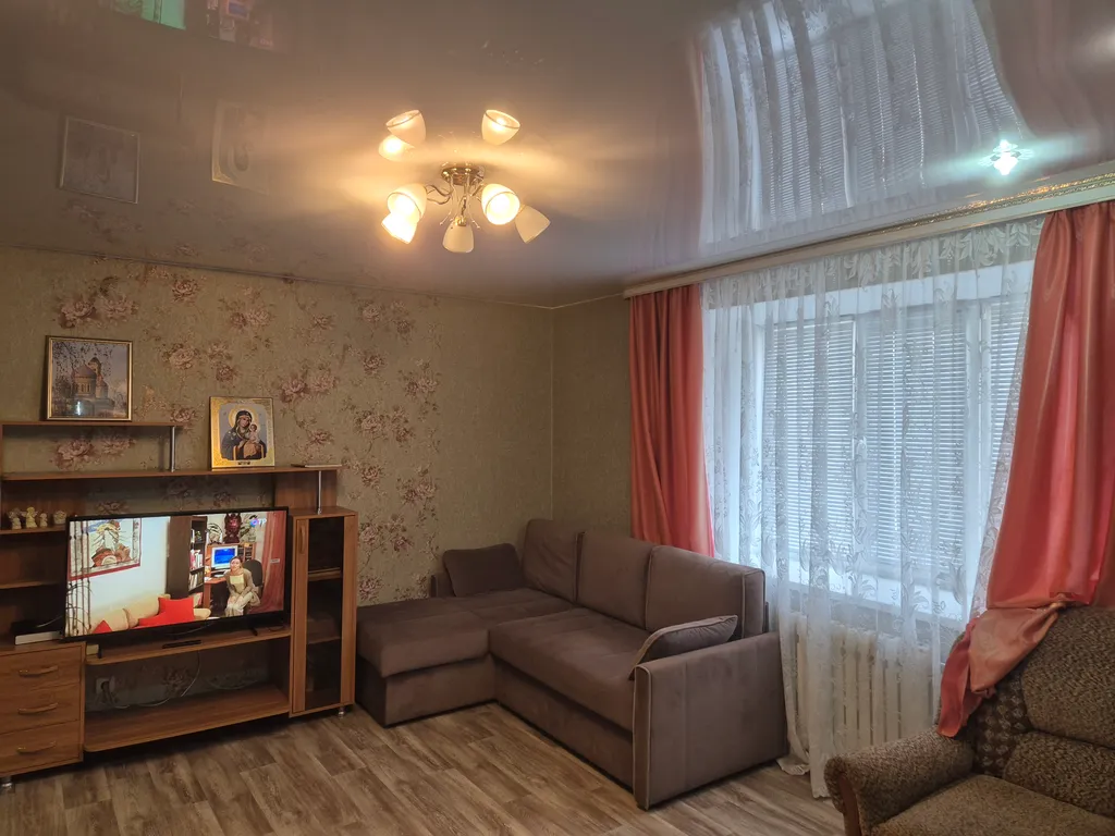 Уютная современная просторная квартира рядом с монастырем