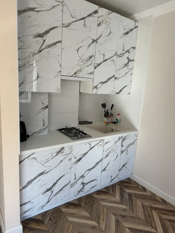 Уютная студия с видом на лес