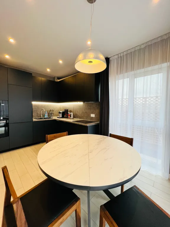 Wanderlust: загородный дом у реки с баней и джакузи