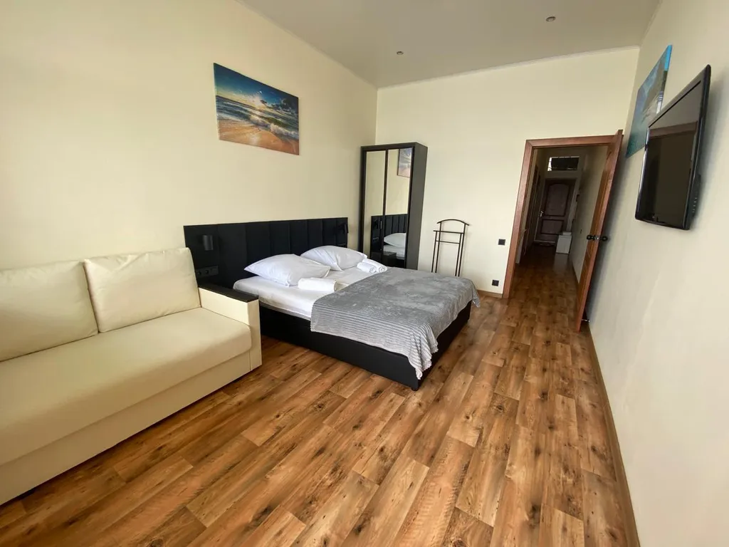 Двухкомнатная квартира у самого моря! (Первая линия]