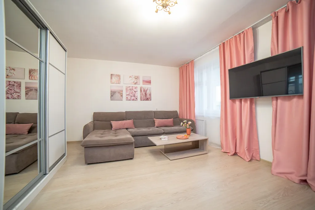 Квартира Квартира Малиновый отпуск — Екатеринбург