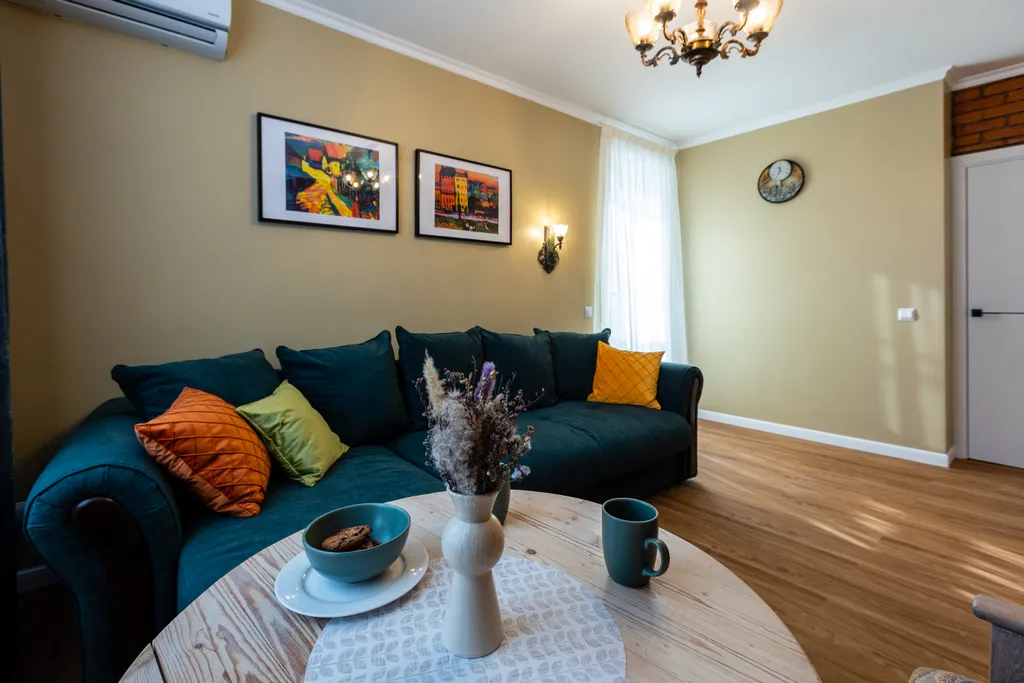 Яркая квартира с двумя балконами