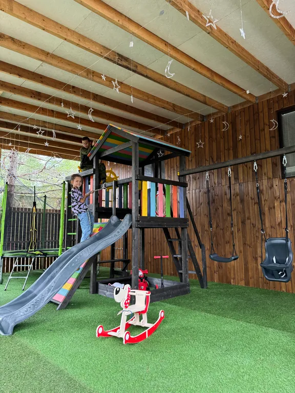 Коттедж с видом на море и индивидуальной террасой