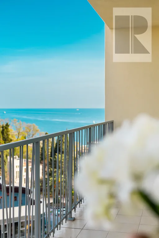 Апартамент семейный с видом на море и город 8 этаж от собственника