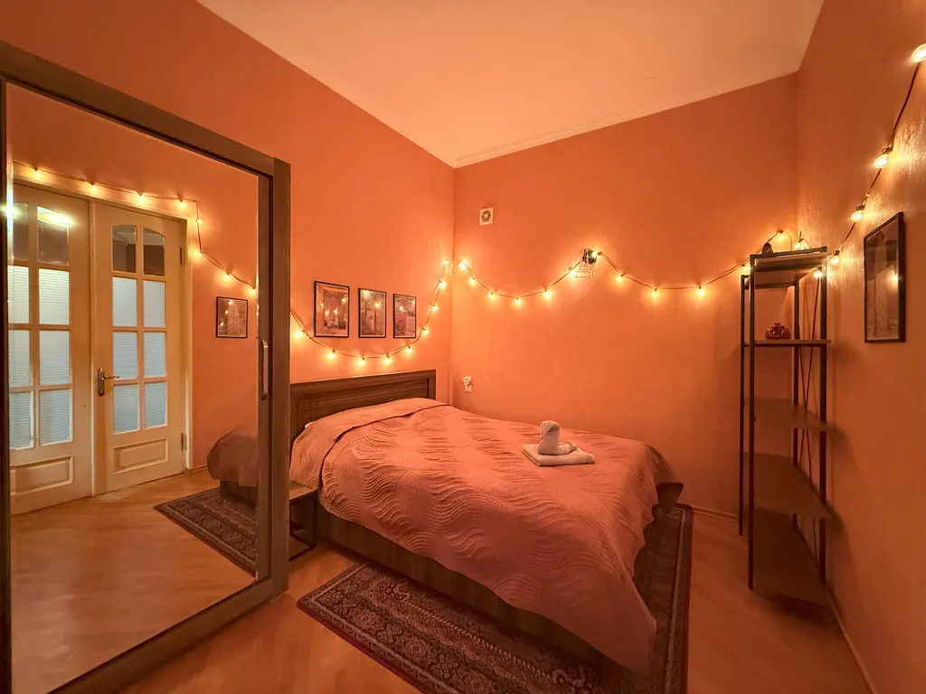 Винтажная квартира с камином в центральном районе Тбилиси, Чугурети