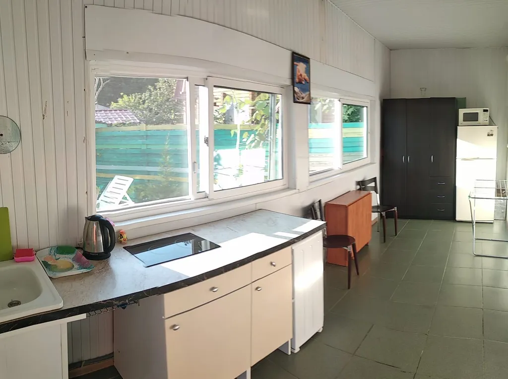 Дом у моря в вишневке