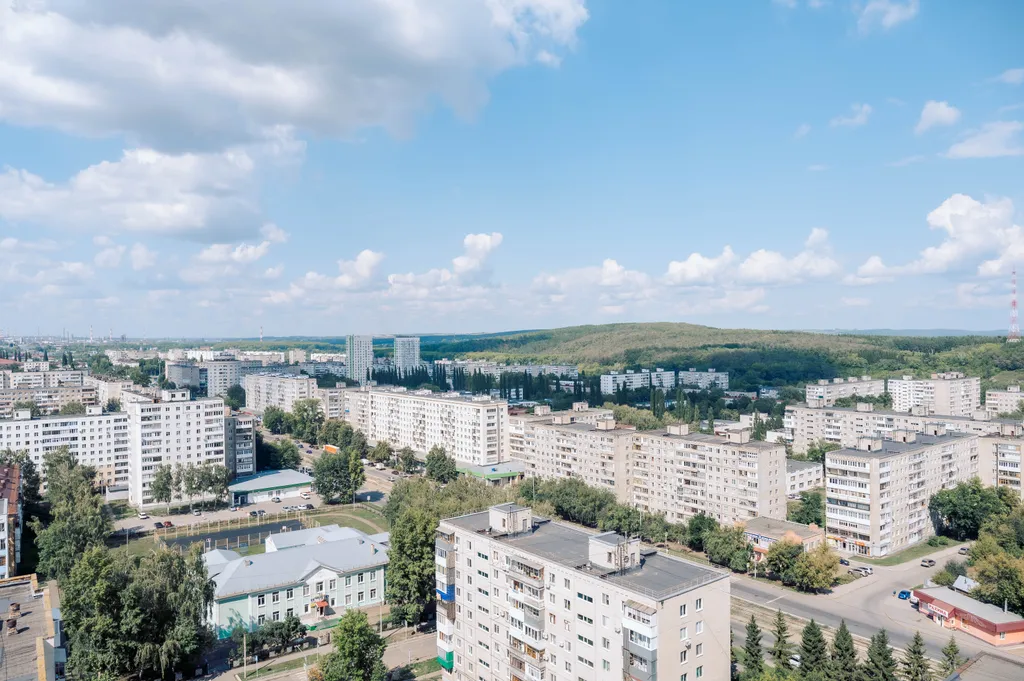 Уютная студия в новом доме с красивым видом из окна: Орджоникидзе 19/2