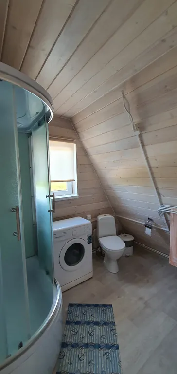 Тpеугольный дом A-frаmе с видом на море