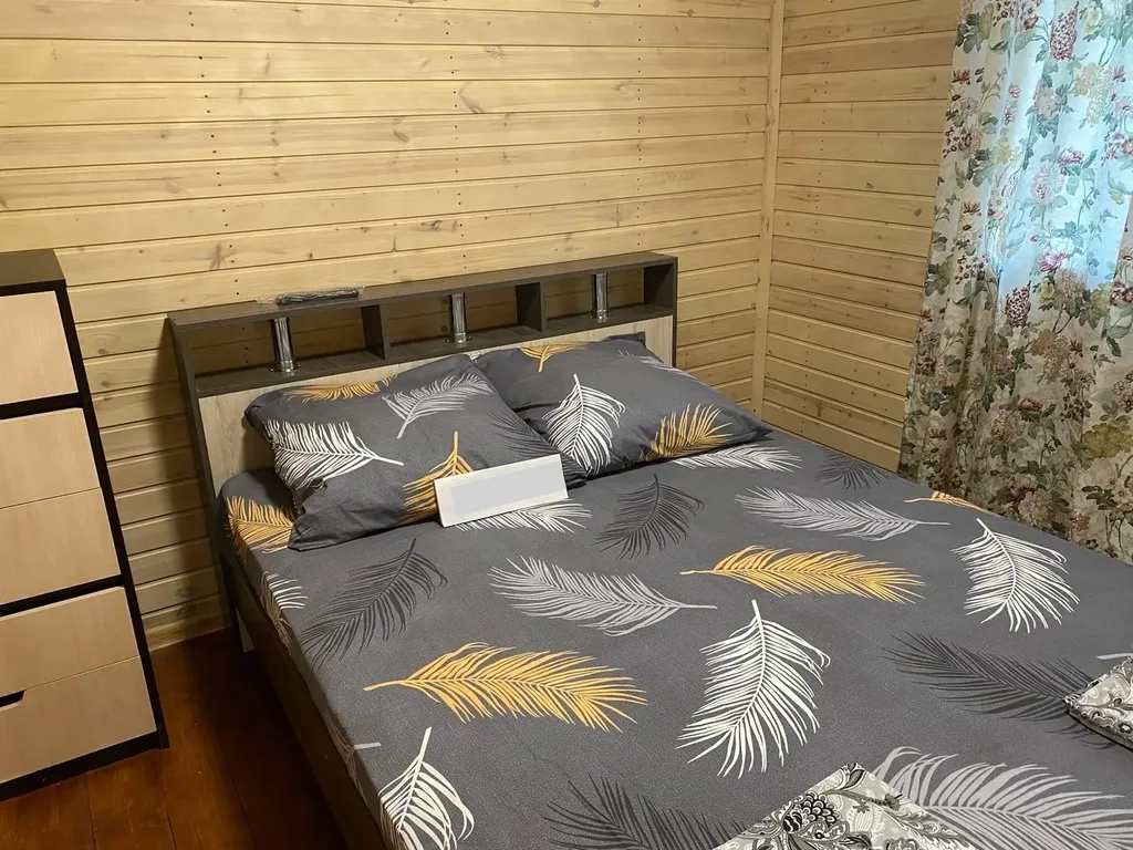 Коттедж Отдельный домик с кухней, санузлом и двумя отдельными спальнями — аренда посуточно в Должанская