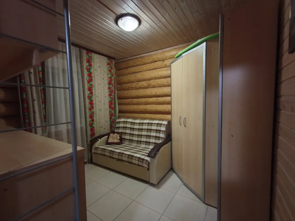 Теплый дом в русской деревне