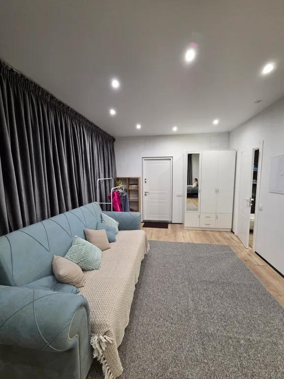 Новый дом с панорамными окнами у леса, в 5 минутах до канатных дорог