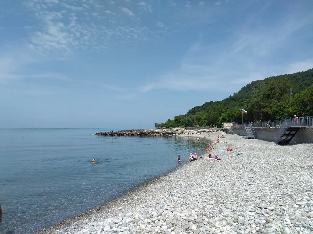 Квартира Квартира Тихое и уютное место для отдыха рядом с морем, до пляжа 7 минут пешком — Сочи