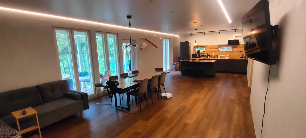 Дом для уединения в лесу и шумных вечеринок