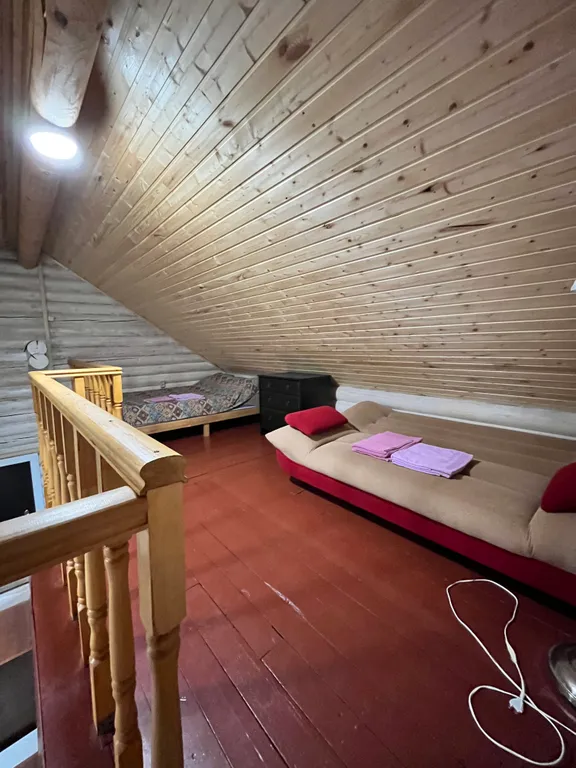 Коттедж Гостевой дом у озера в сосновом бору — Половина